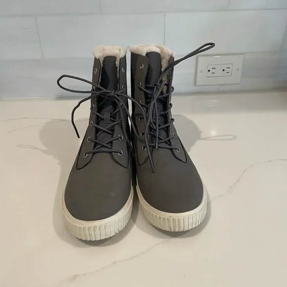 Timberland. Womens Skyla Fleece Foldover Gray Bay Boots with Faux Fur - Picture 6 of 6